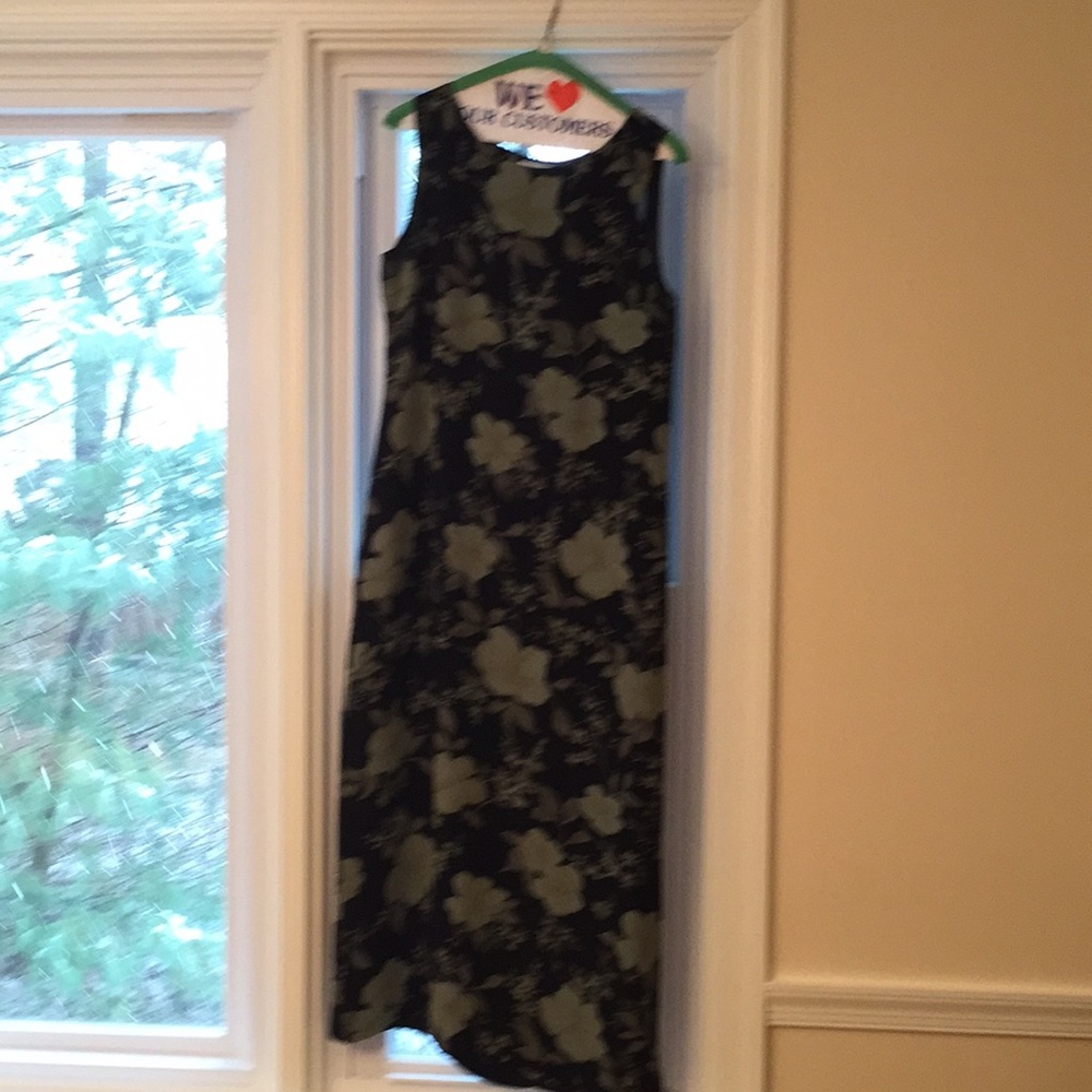 Sleeveless dress